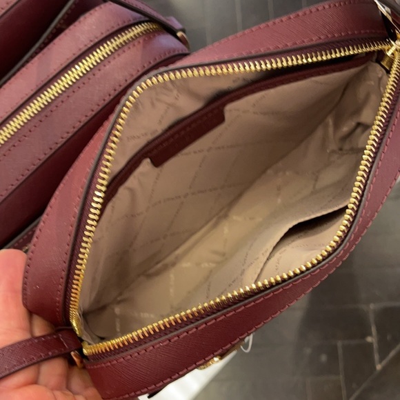 Michael Kors Jet Set Item Large East West Zip Chain Merlot Crossbody Bag - Picture 9 of 15